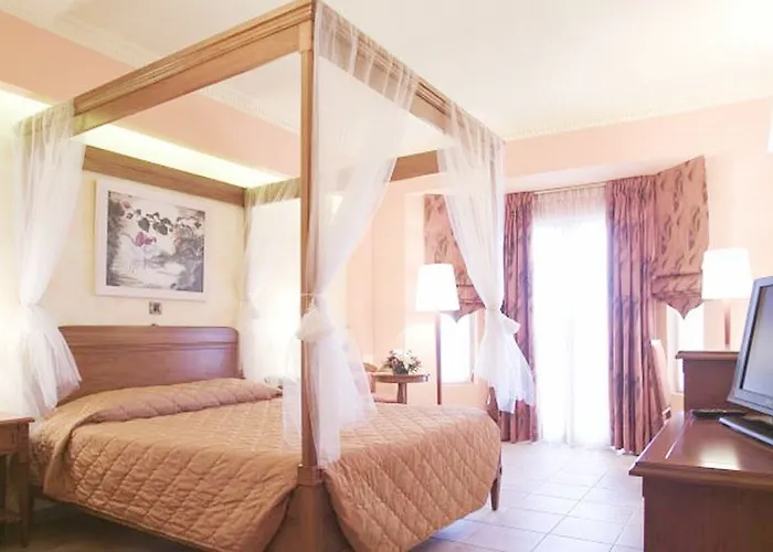 Regina Dell' Acqua Skala (Kefalonia)